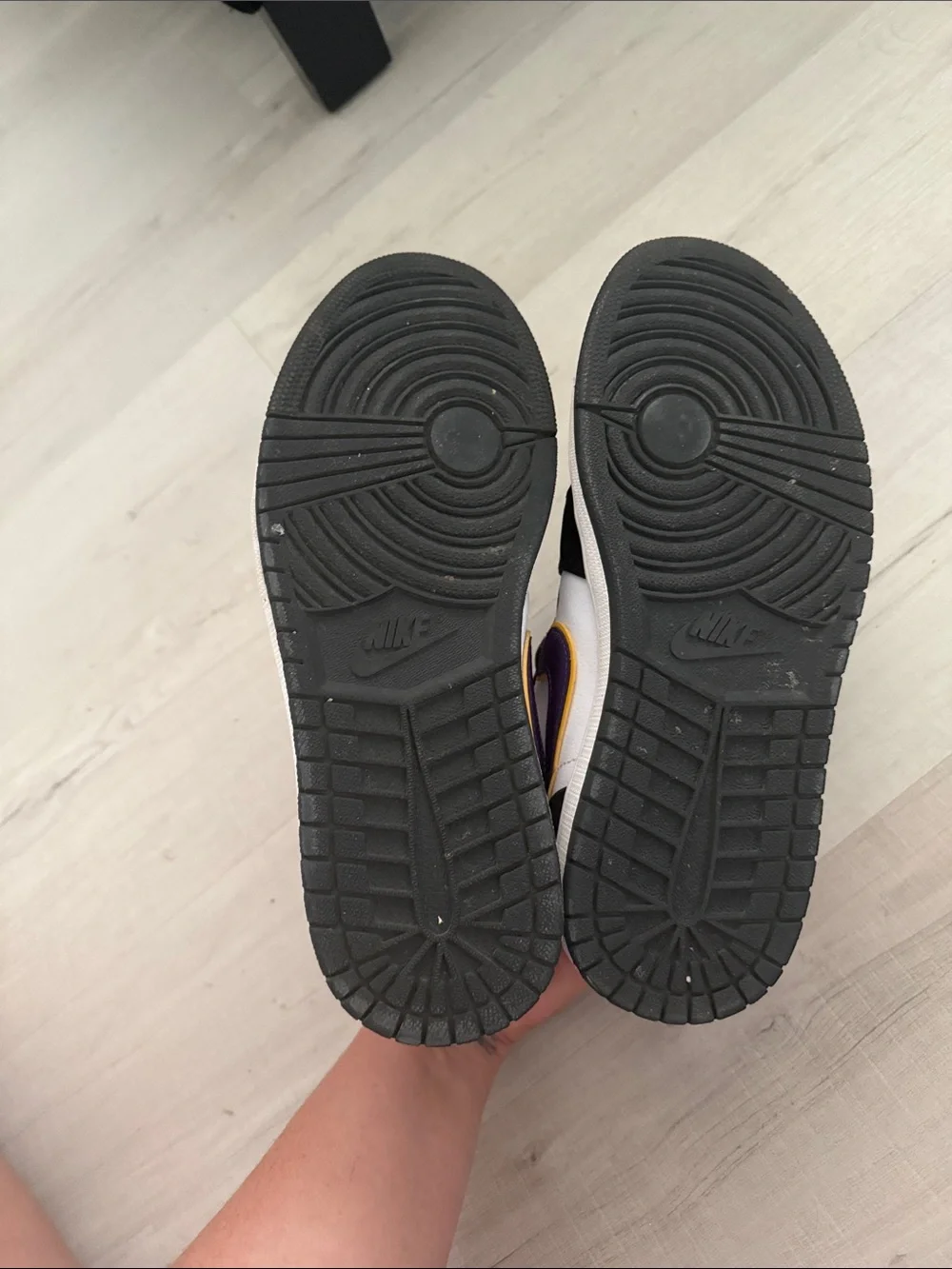 Jordan 1 Low Top Sneakers
